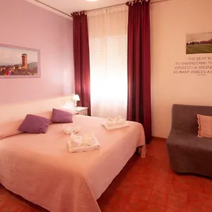 Cento Passi Dalle Mura Bed & Breakfast Lucca