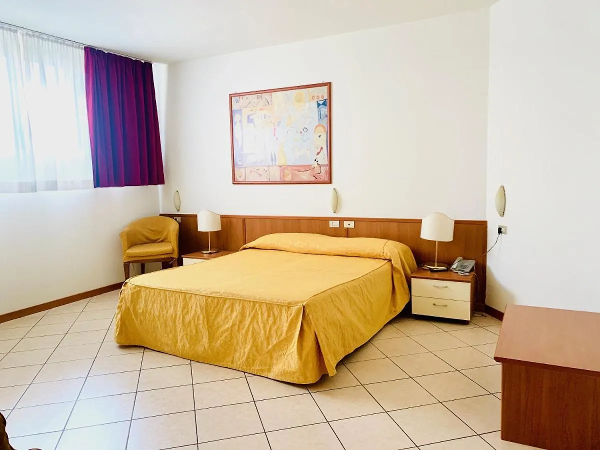 Hotel San Siro Fiera Милан 2*,  Италия